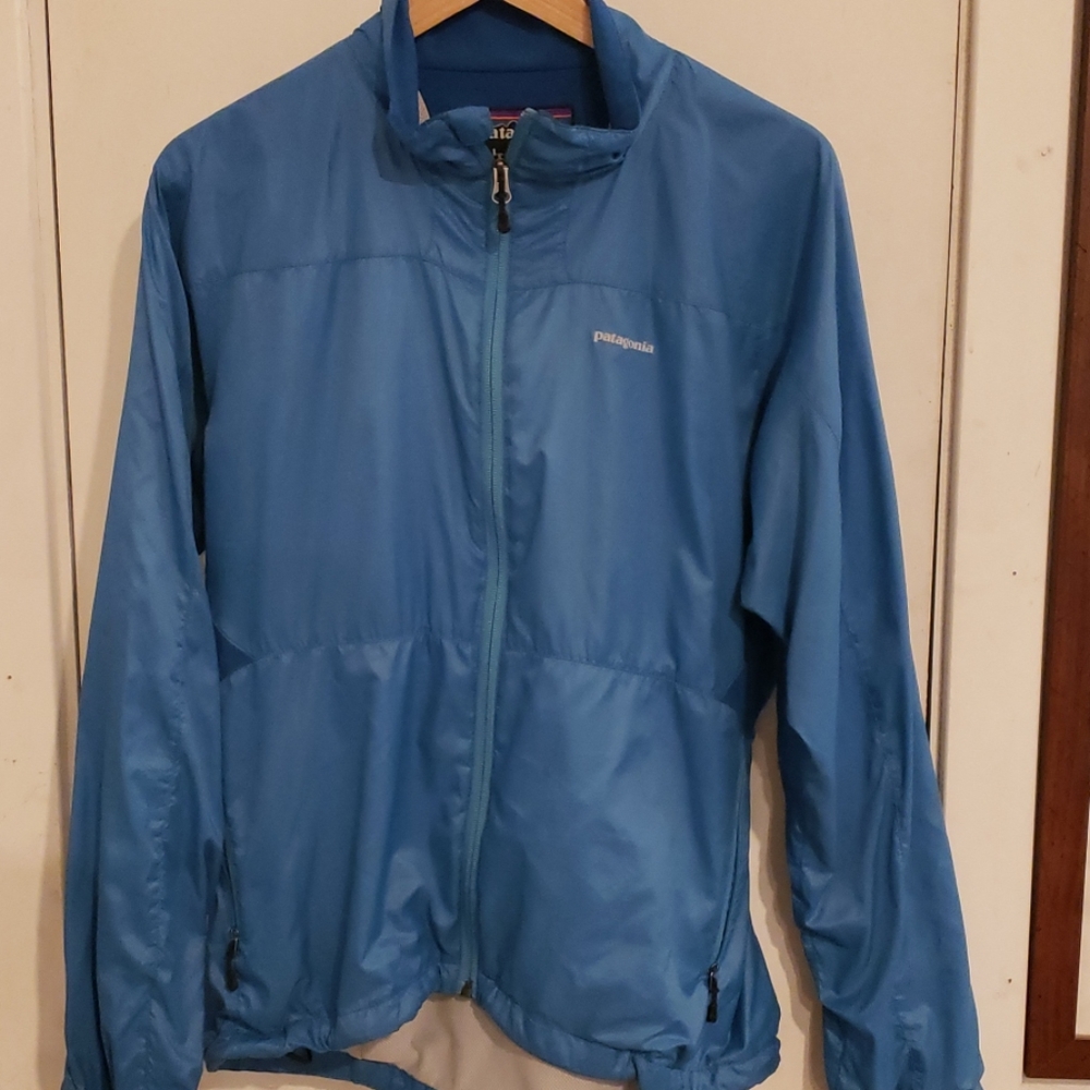 Patagonia lightweight jacket